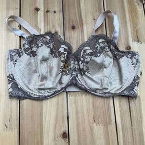 Wacoal Cream and Brown Lace Bra